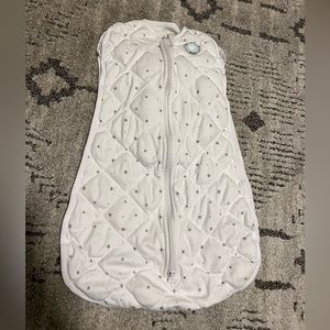 Dreamland baby swaddle